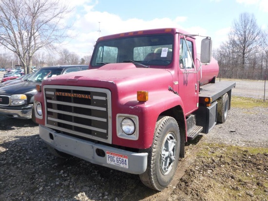 1983 INTERNATIONAL S1700 W/ 1000GAL SPRAY TANK, HO  Year: 1983 Make: INTERN
