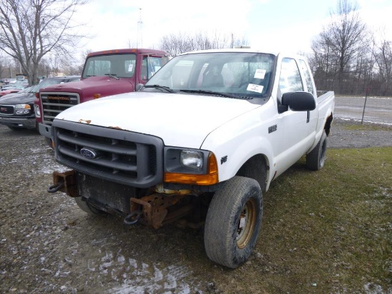 2000 Ford F-250 Super Duty 4X4 EXT CAB XLT  Year: 2000 Make: Ford Model: F-