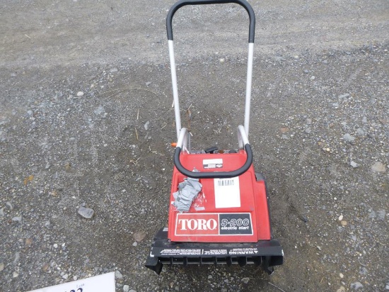 TORO S-200 SNOW BLOWER