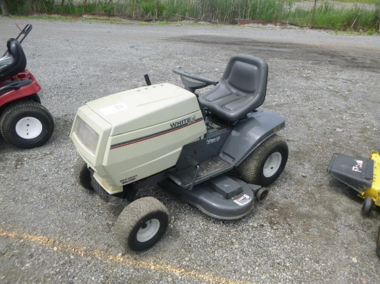 MTD LT-185 RIDING MOWER 18HP (WHITE)