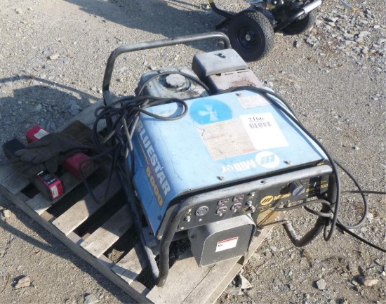 MILLER BLUE STAR 6000 PORTABLE GAS WELDER W/ 13HP HONDA ENGINE, GLOVES & RO