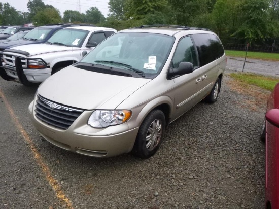 2005 Chrysler Town and Country Touring Year: 2005 Make: Chrysler Model: Tow