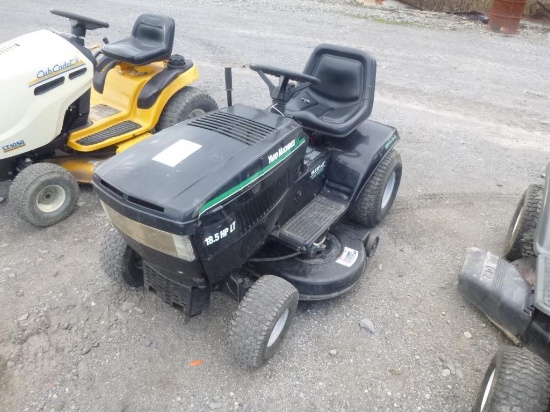 YARD MACHINE 18.5HP 42" RIDING MOWER RUNS