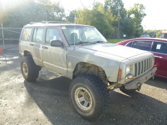 2000 Jeep Cherokee 4X4 Sport Year: 2000 Make: Jeep Model: Cherokee 4X4 Engi