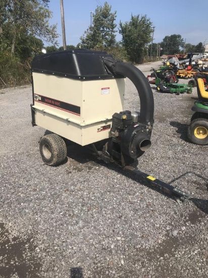 AGRI-FAB MOW-N-VAC HD1000 RUNS. DROP IN HITCH. PARTS ARE INSIDE.