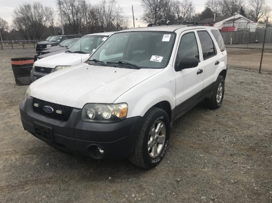 2005 Ford Escape 2WD 2005 Ford Escape XLT 2WD ***SPARE KEY IN OFFICE. V6, 3
