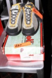 (1) Pair Of Piloti Driving Shoes, New In Box. Us Size 5.5
