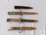 3 Bayonet knives