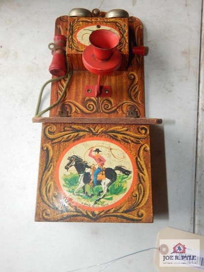 Gong Bell Toys tin toy wall phone