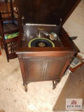 Brunswick, Sharon stand-up phonograph, model No. 213101