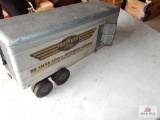 Wyandotte Greyvan line metal trailer toy