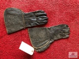 early leather riding gloves