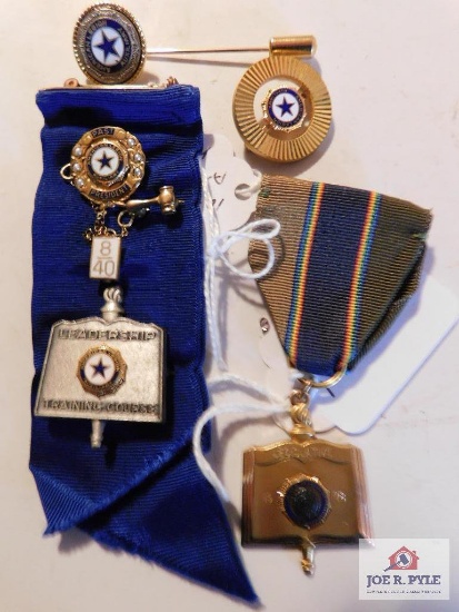 American Legion 4pcs (1) Signed 10-10k GF (1) Signed 1-10-10K GF