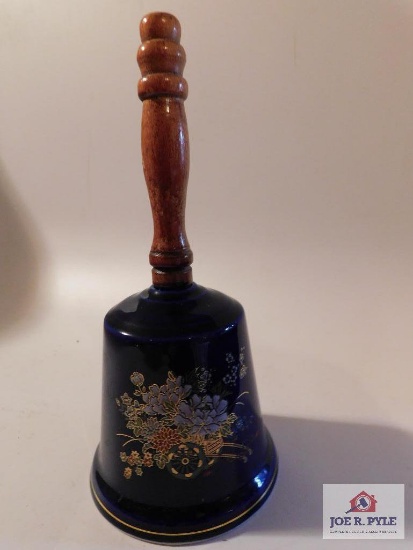 9 inch blue bell with wood handle