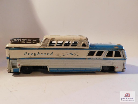 Greyhound Bus 11 1/2 Long 3 1/2 Tall 3" Wide Scenic Cruiser