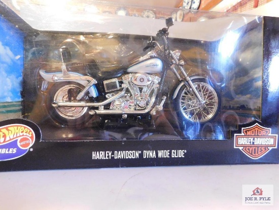 Harley Davidson Motorcycle Mattel Hot Wheels Collectible Dyna Glide