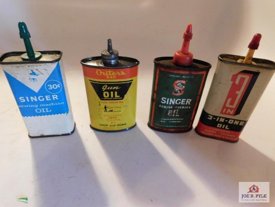 (2) Signer Oil Cans (1) Outers Oil Can (1) 3-in-one Oil Can