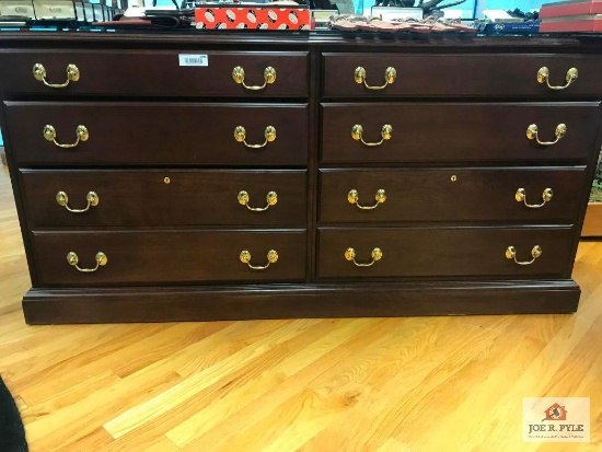 Harden, 6 Drawer, Cherry Dresser