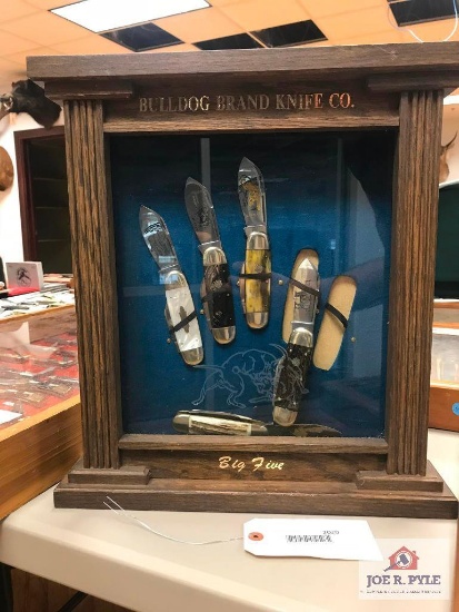 Bulldog Knife Co. Big Five 14"X18"Wall Hanging Display