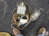 12-VOLT EXPLOSION PROOF LIGHT