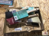 1 LOT OF PAINT BRUSHES