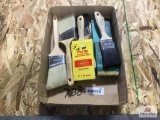 1 LOT OF PAINT BRUSHES