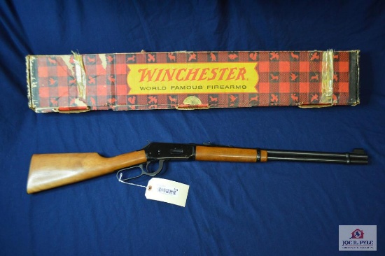 Winchester Model 94 32 ws rifle. Serial 3249502. with original box
