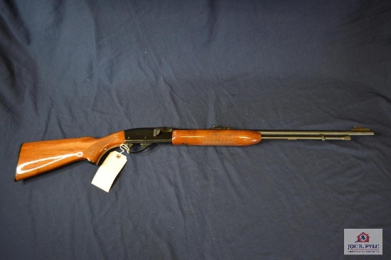 Remington 552 Speedmaster 22 rifle. Serial 1717745.