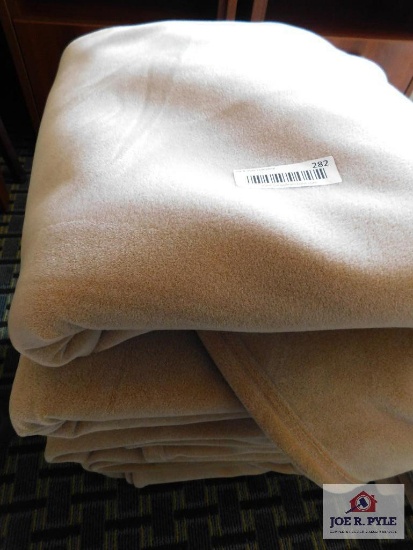 6 Vellux Blankets Industrial Machinery Equipment
