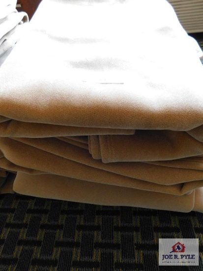 6 Vellux Blankets