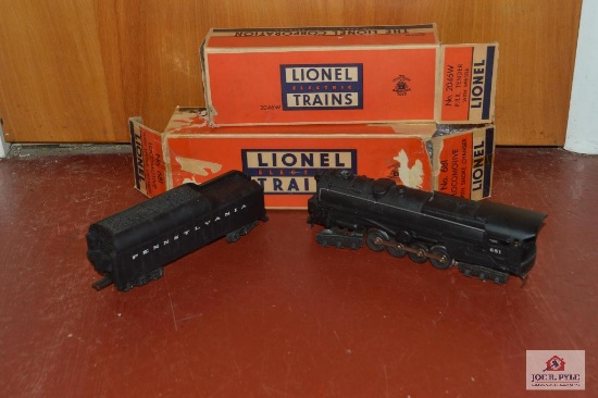 Lionel #681 Locomotive (W/Box) - Smoke Chamber Missing, With #2046W Tender (With Box)