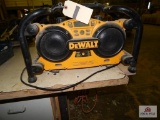 DeWalt DC011 worksite radio and charger