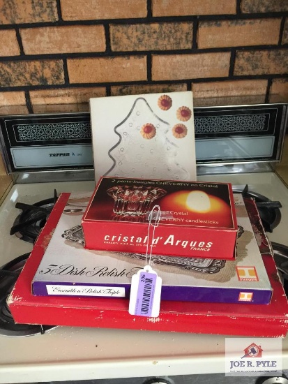 Lot: new in box gift items