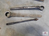 Breaker bar and box wrenches