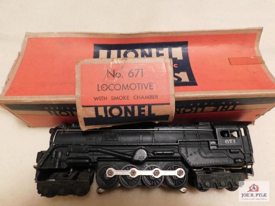 Lionel #671 Locomotive w/ smoke chamber w/ box