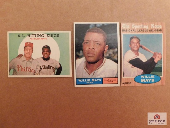 1961 Topps Willie Mays, 1962 Topps Willie Mays Sporting News All-Star, and 1959 Topps NL Hitting