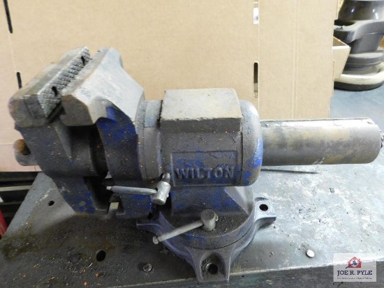 Bench Vise