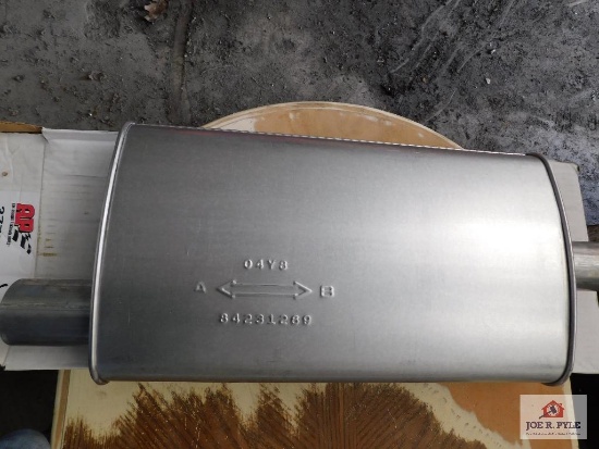 Universal muffler tub and baffle design/new in box 377056 4 1/16"x10 1/2"