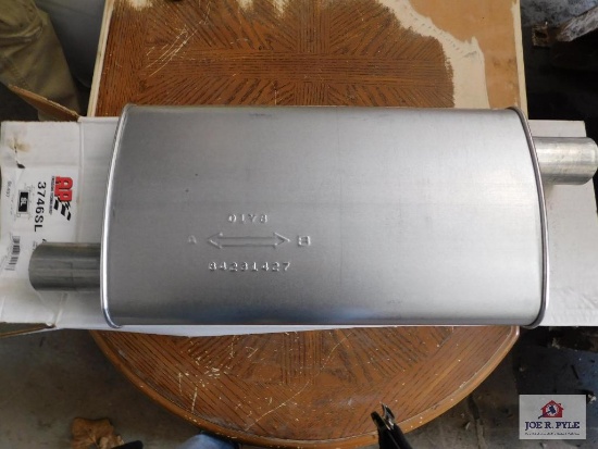 Universal muffler tube and baffle design new in box 3746SL 4 1/16x10 1/2