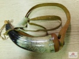 Fancy powder horn w/buffalo scrimshaw & leather straps
