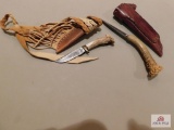 Lot of 2 knives: Damascus blade, antler handle, leather sheath