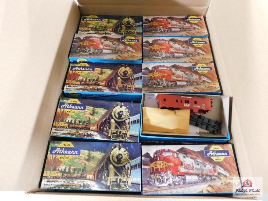 68 Athearn HO Train Kits