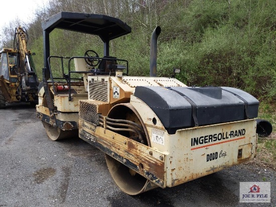 Ingersoll Rand DD90 Serial 159664 Roller dual smooth drum roller 15,247 hrs.