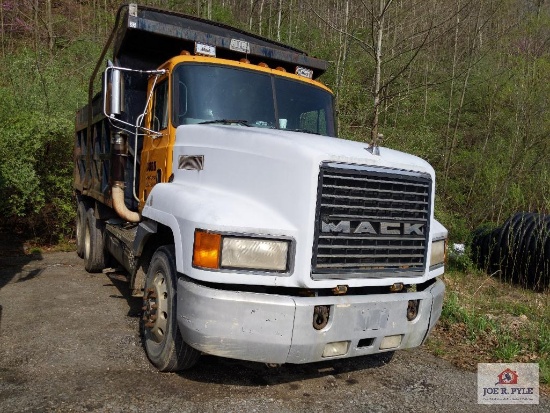 1996 Mack Tandem Dump Truck 1M1AA13Y5VW069165, 27651 Hours, 656052 Miles