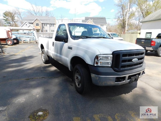 2006 Ford F-250 XLS Super Duty Gasoline 174,988 Miles