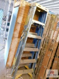 6' Fiberglass Step Ladder