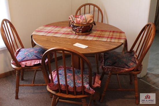 Pedestal table and 4 chairs