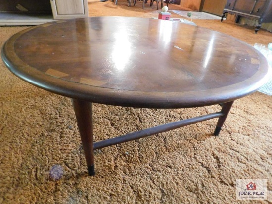Round coffee table with inlay 35 1/2 x 35 1/2 x 14