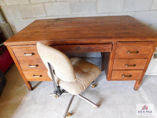 Oak Office Desk 60 Inches Wide 34 Inches Deep with Office Chair