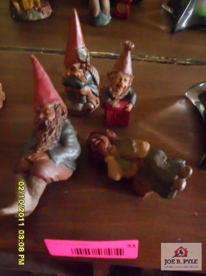 4 tom Clark gnomes